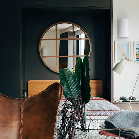 Homeintown Camoes - Modern And Quiet - Ac & Fast Wifi Near Trindade Metro Station Апартаменты