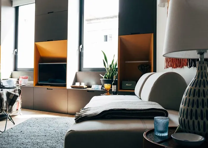 Apartment Homeintown Camões - Modern&quiet - Ac&fast Wifi Near Trindade Metro Station