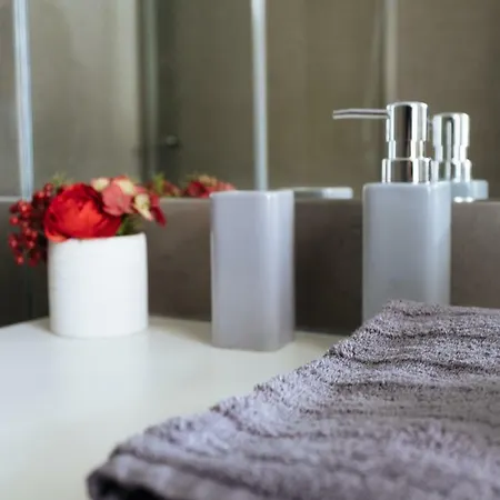 Homeintown Camoes - Downtown Elegant Ac & Wifi * ポルト